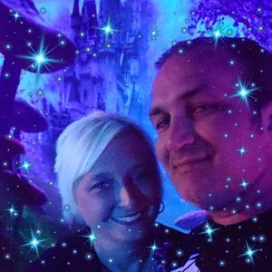 Meet your Posher, Lora